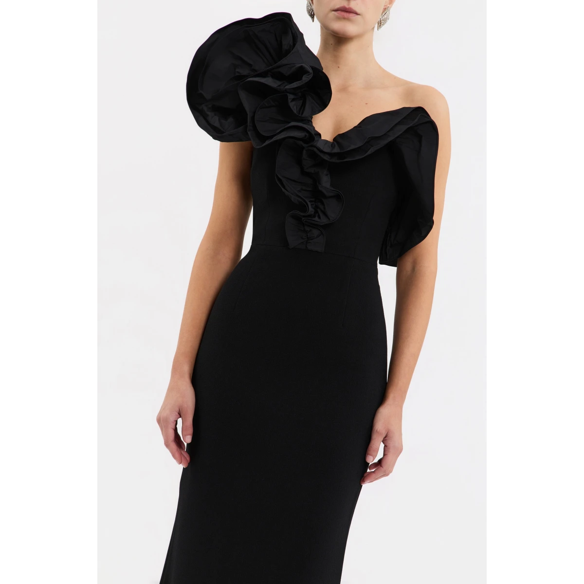 perfectly blend together to create a flattering silhouette. Secured with a side zip fastening