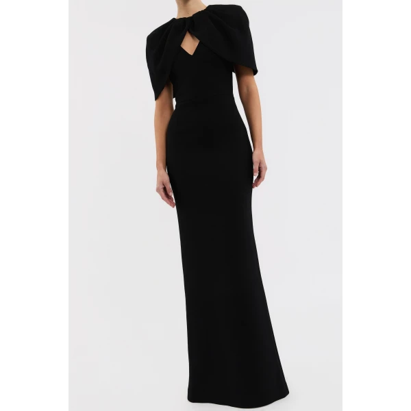this gown is designed to make a statement.