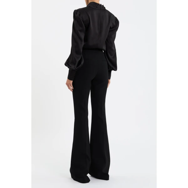 this top transitions seamlessly from day to night.