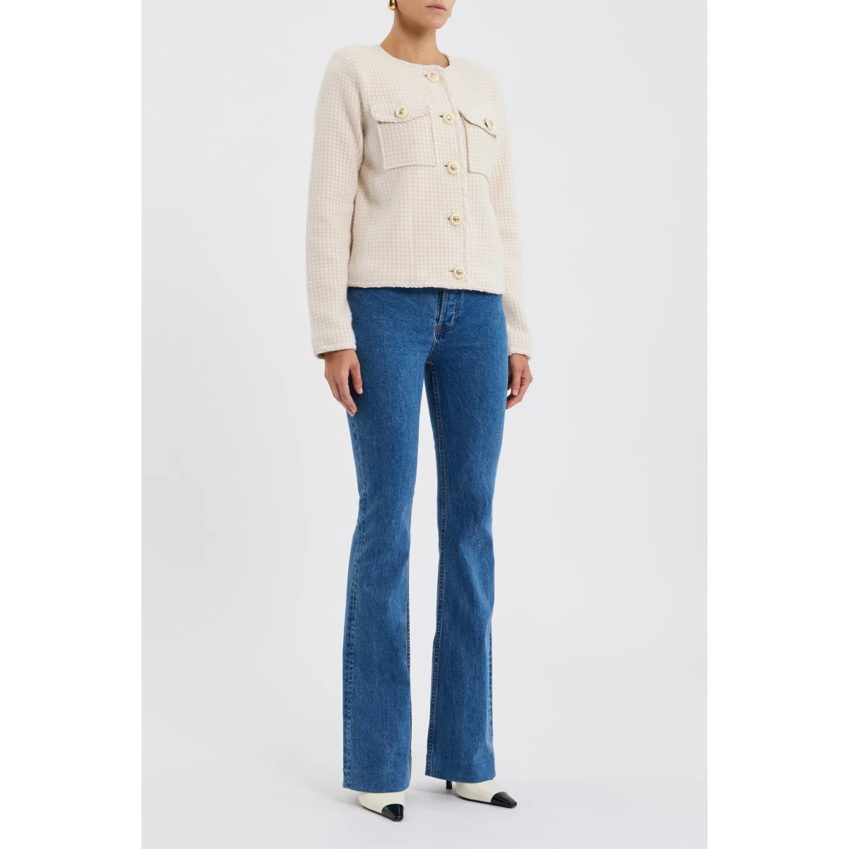 while lining ensures comfort. Versatile and timeless
