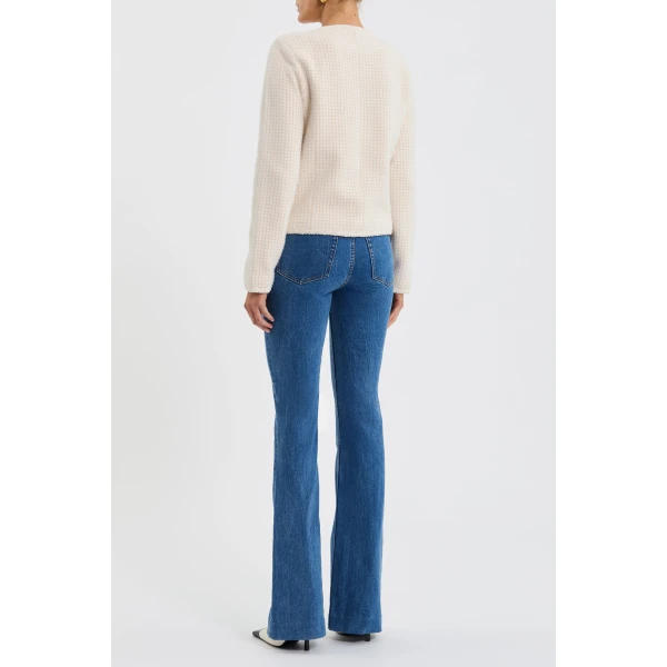 this jacket is a must-have piece to elevate your wardrobe.