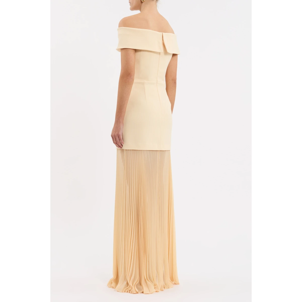 this dress is a lovely choice for your next special event.