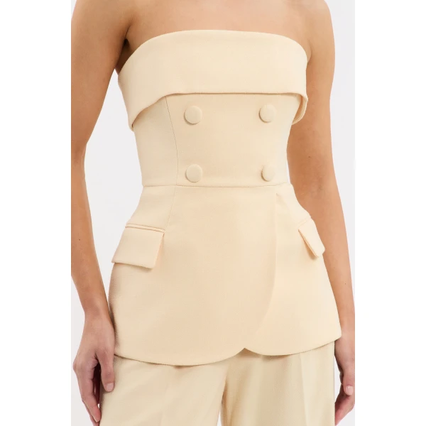 this top pairs perfectly with our Rowan Pant to create a coordinated set.