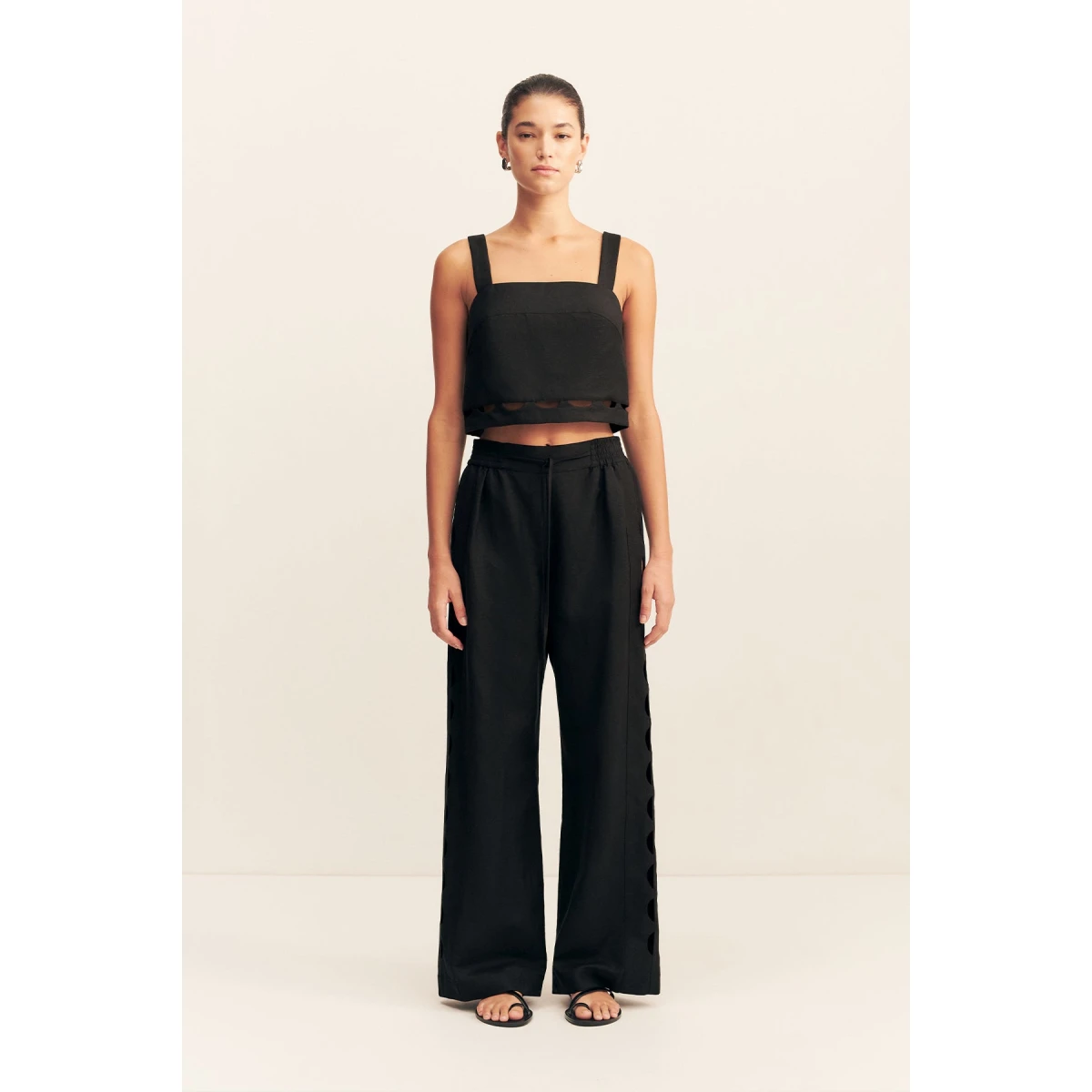 Cropped cami with scallop cut out detail in black in a premium linen blend.