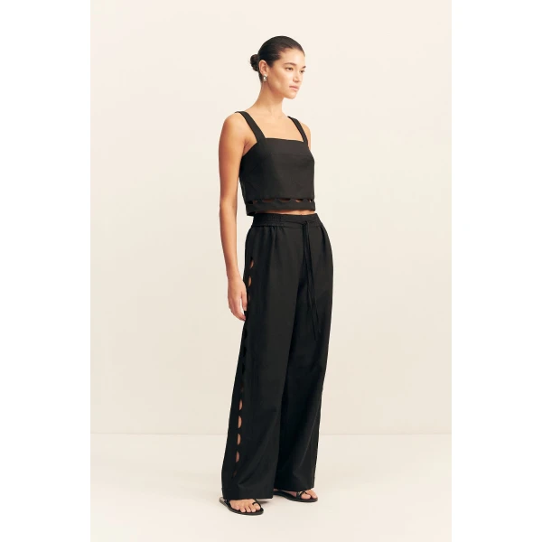 Cropped cami with scallop cut out detail in black in a premium linen blend.