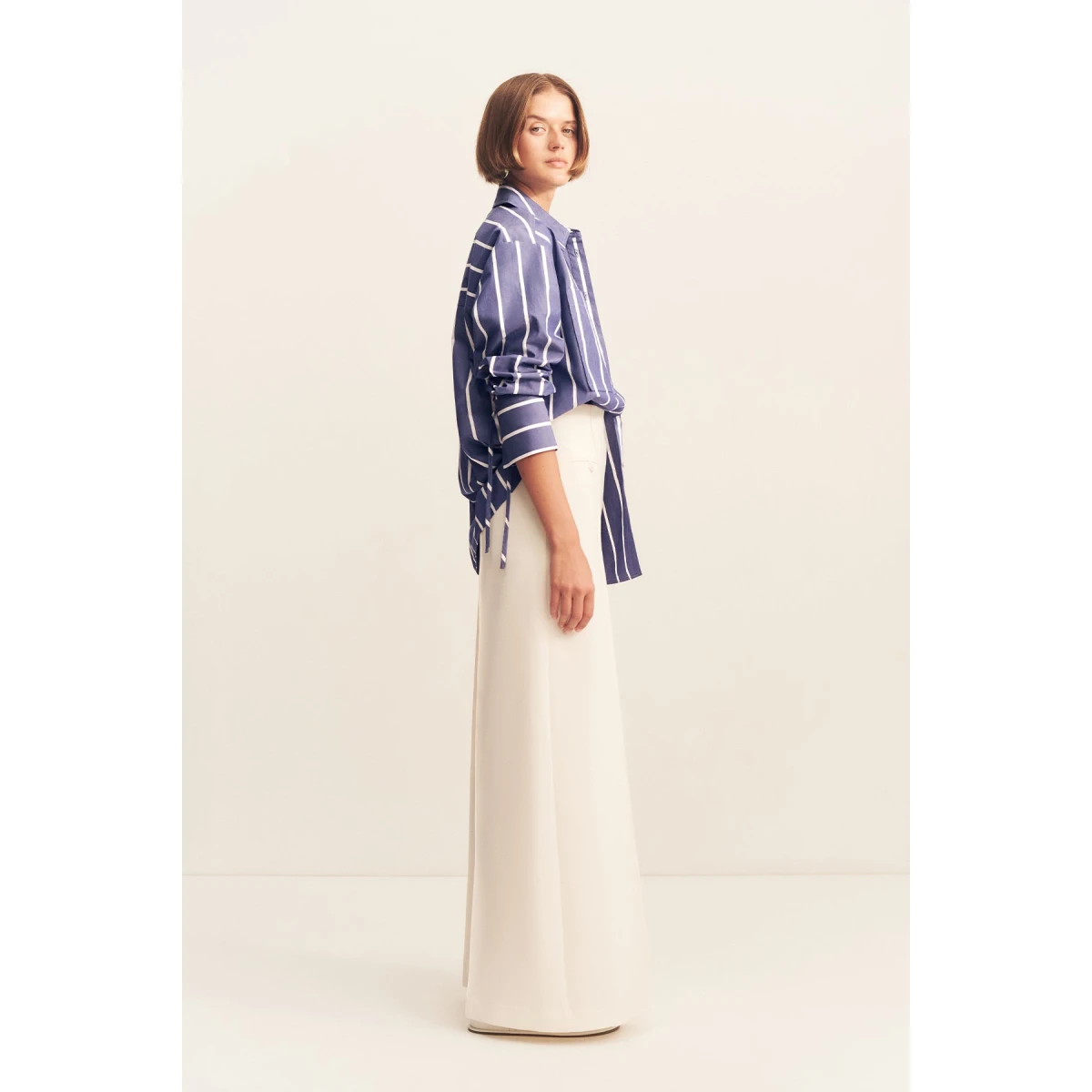 Long sleeve shirt in chambray blanc in a premium striped cotton.