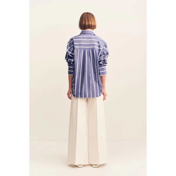 Long sleeve shirt in chambray blanc in a premium striped cotton.