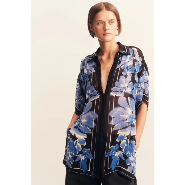 Short sleeve shirt in the Bluewing Mosaic print in a light weight semi-sheer georgette.