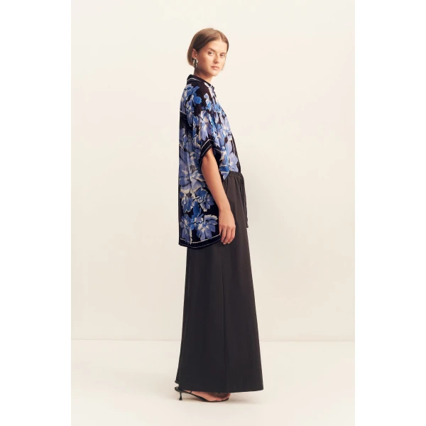 Short sleeve shirt in the Bluewing Mosaic print in a light weight semi-sheer georgette.