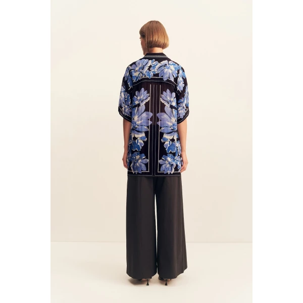 Short sleeve shirt in the Bluewing Mosaic print in a light weight semi-sheer georgette.