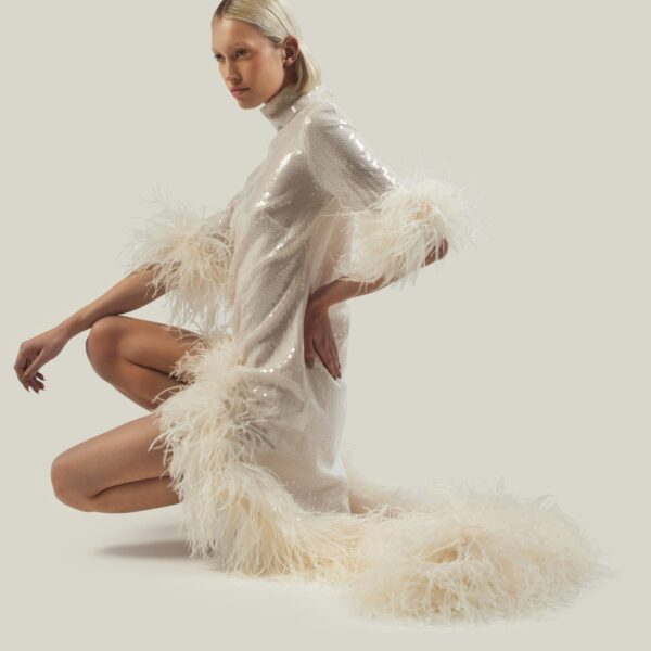 carpet Taller Marmo gown with feather detail – Coveti