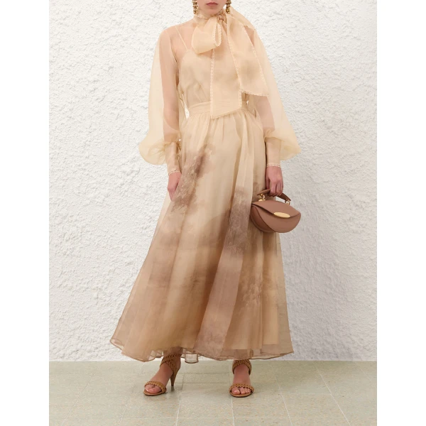 available now at Coveti.