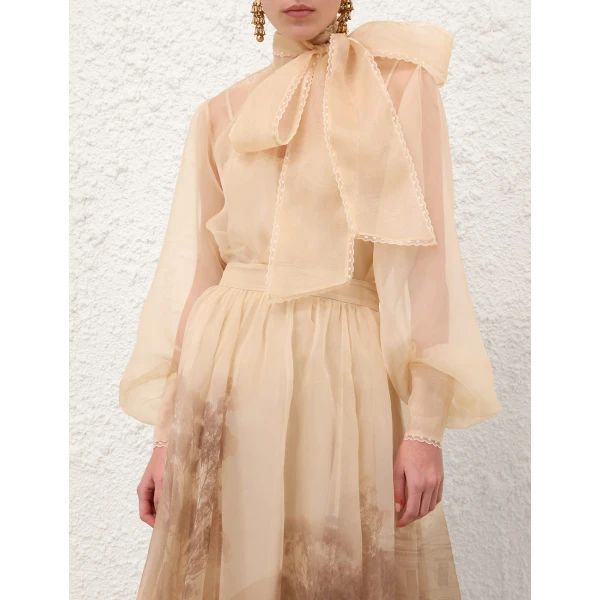 available now at Coveti.