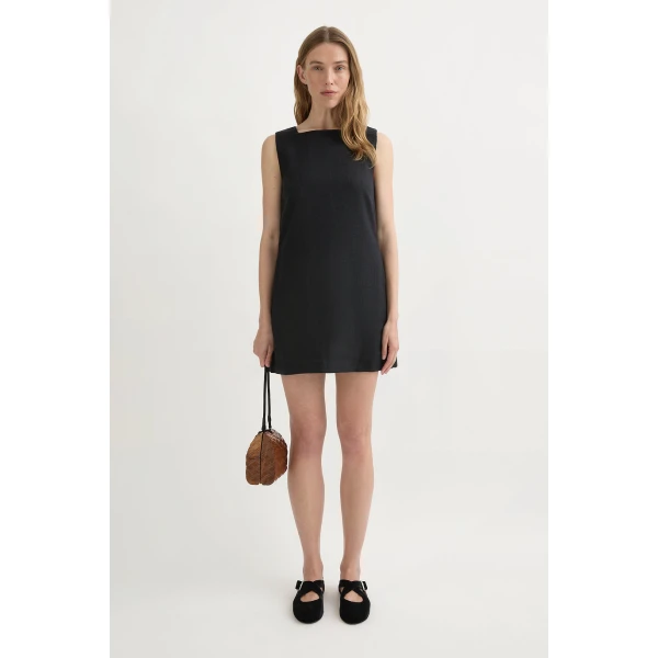 Posse Emma Shift Dress - Black – sustainable Dresses in Black from Australian designer at Coveti.