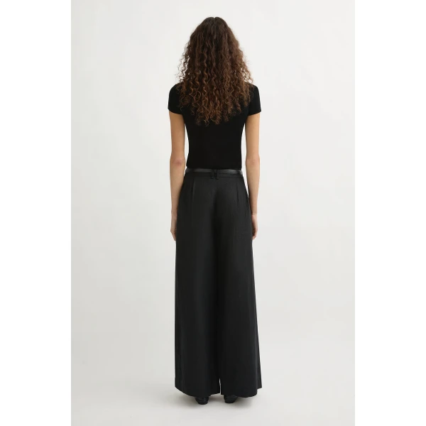 Posse Parker Trouser - Black – sustainable Pants in Black from Australian designer at Coveti.