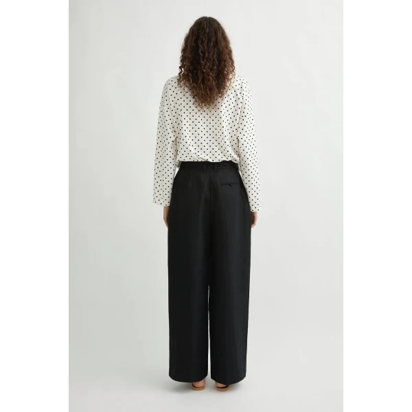 Posse Wyatt Trouser - Black – sustainable Pants in Black from Australian designer at Coveti.