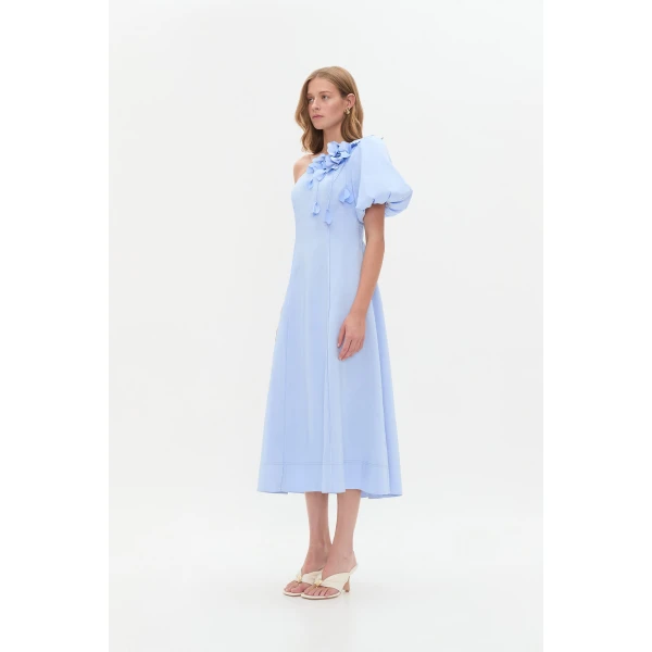 Aje Aus Dresses – structured silhouette with raw femininity from Coveti