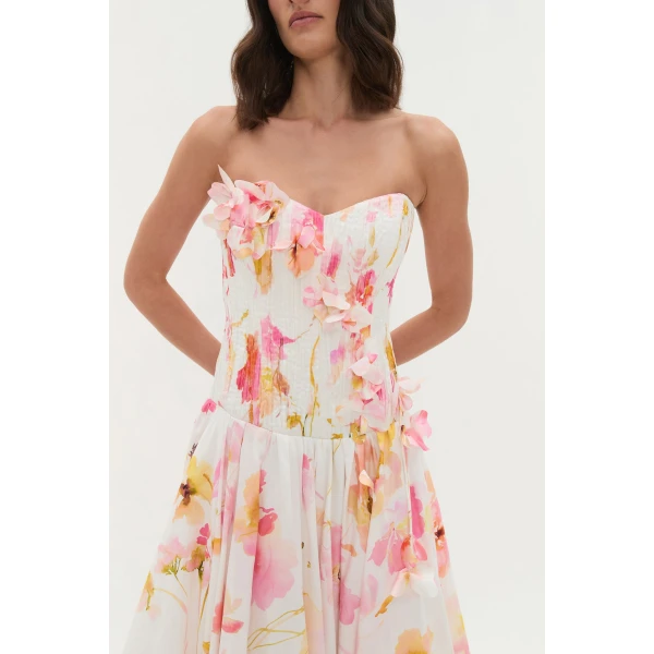 Aje Aus Dresses – structured silhouette with raw femininity from Coveti
