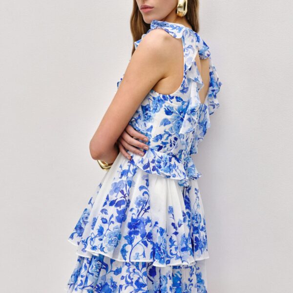 Aje Aus  – structured silhouette with raw femininity from Coveti
