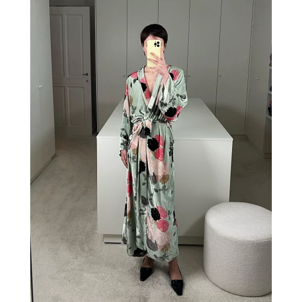 Bernadette Peignoir Silk Velvet, view 2