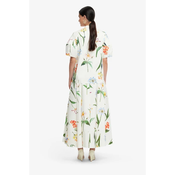 Leo Lin Ivory Tops Vivid wildflowers are bloom across a heavenly snow base. Soft beading and flashes of colour are fresh