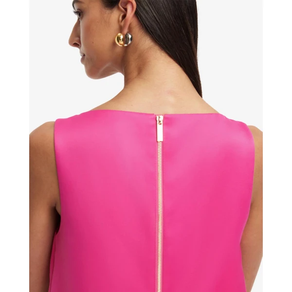 V neckline