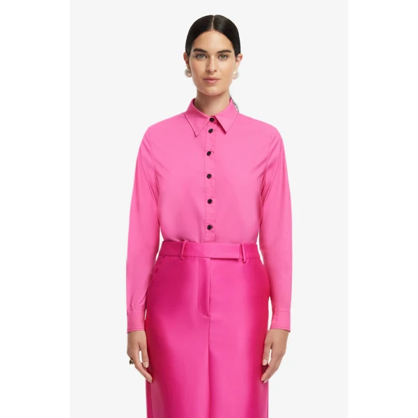 Structured collar with full button front
