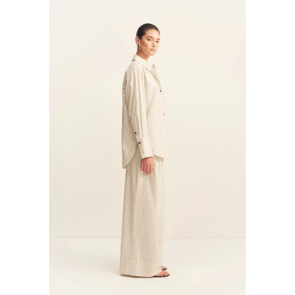 Long sleeve shirt in blanc pinstripe in a premium striped cotton.