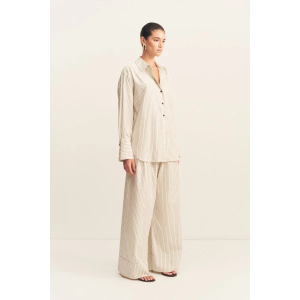 Long sleeve shirt in blanc pinstripe in a premium striped cotton.