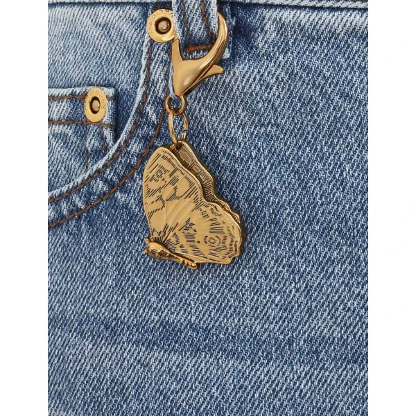 available now at Coveti.