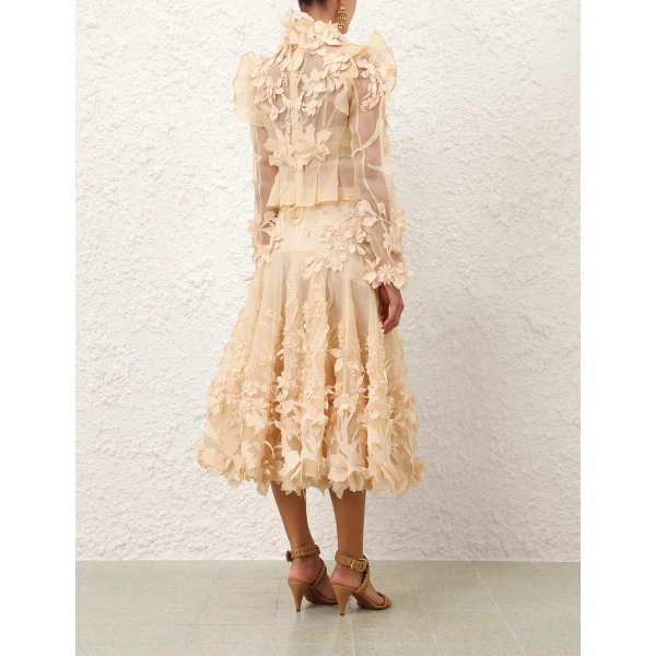 available now at Coveti.