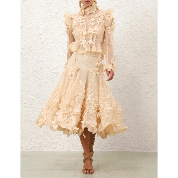 available now at Coveti.