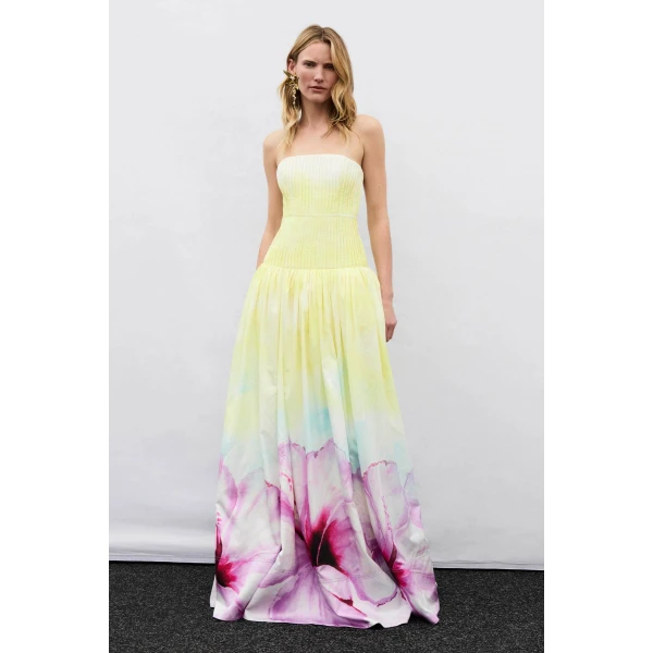 Aje Aus Dresses – structured silhouette with raw femininity from Coveti