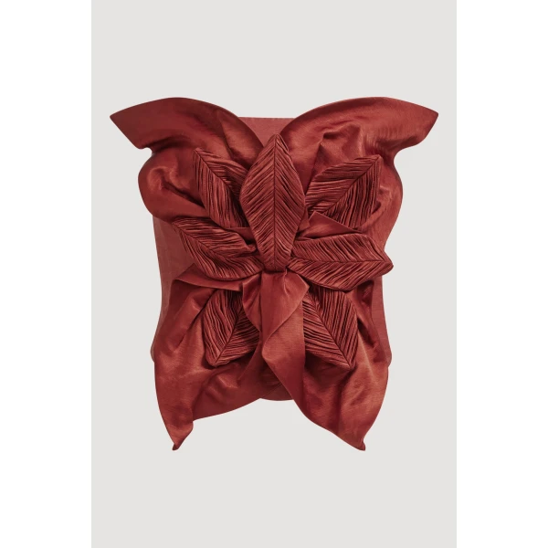 Aje clothing Aus Tops – structured silhouette with raw femininity from Coveti