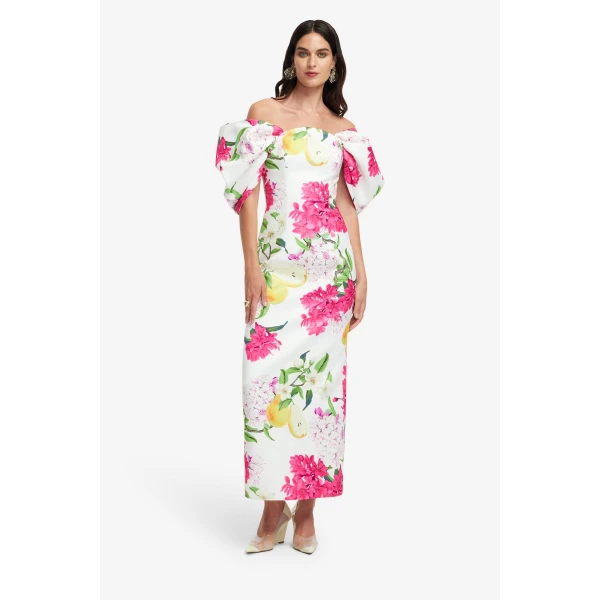 Square neckline