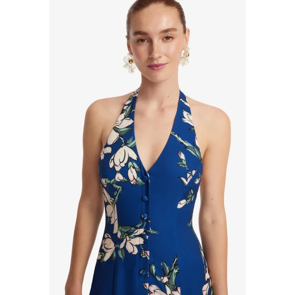 Halter neckline