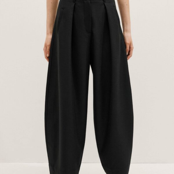 Me and Em Barrel Leg Pant – luxury British Black in Me and Em exclusively at Coveti