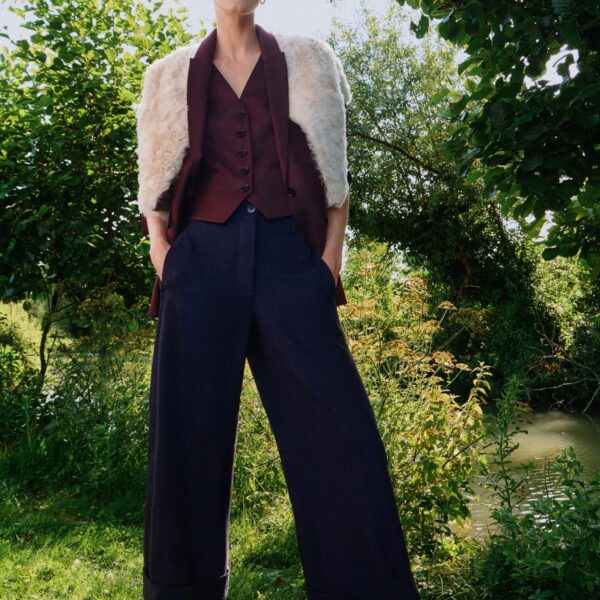 Me + Em Barrel-Leg Trouser – luxury British Blue in Me and Em exclusively at Coveti