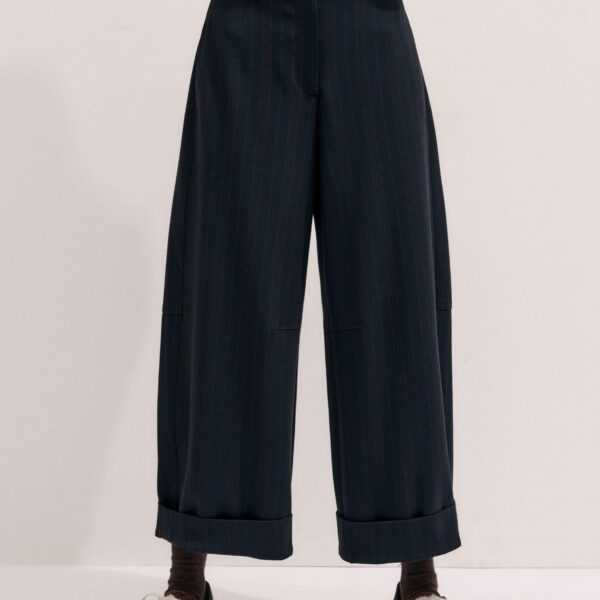 Me + Em Barrel-Leg Trouser – luxury British Blue in Me and Em exclusively at Coveti