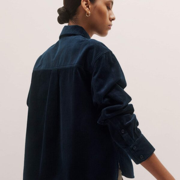 Me + Em Boxy Shacket – luxury British Blue in Me and Em exclusively at Coveti