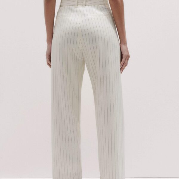 Me + Em Clever Pant – luxury British Ivory in Me and Em exclusively at Coveti