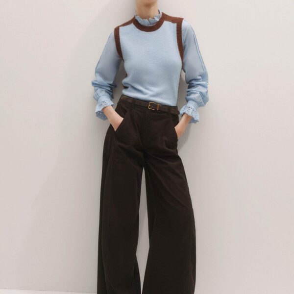 Me + Em Contrast Knit Vest – luxury British Brown in Me and Em exclusively at Coveti