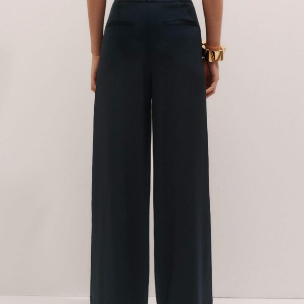Me + Em Double Pleat Pant – luxury British Blue in Me and Em exclusively at Coveti