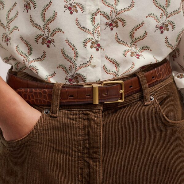 Me + Em Engineered-Leg Pant – luxury British Brown in Me and Em exclusively at Coveti