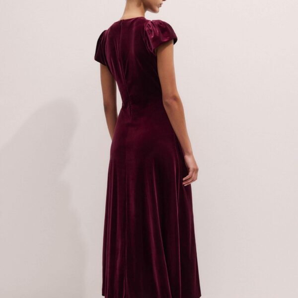 Me + Em Fluid Maxi Dress – luxury British Red in Me and Em exclusively at Coveti