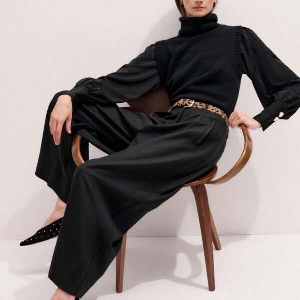 Me + Em Layering Blouse – luxury British Black in Me and Em exclusively at Coveti