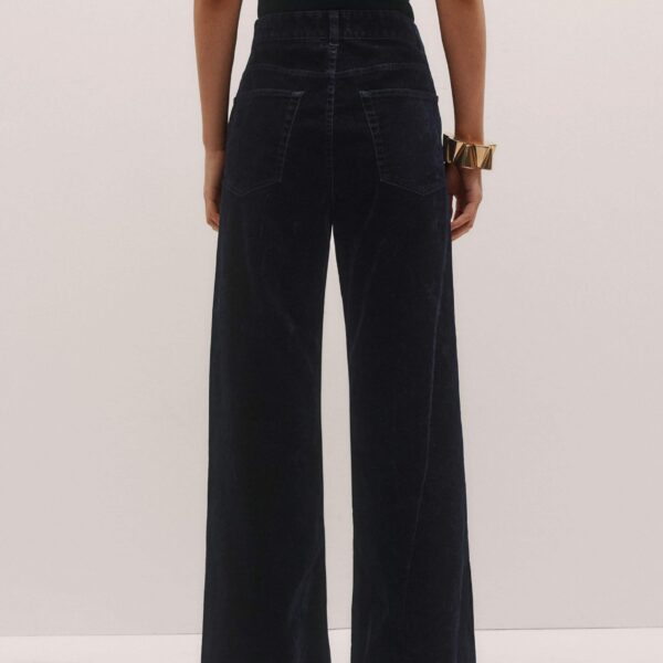 Me + Em Leg Elongator Jean – luxury British Blue in Me and Em exclusively at Coveti