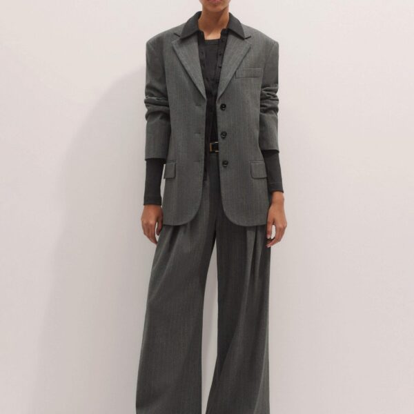 Me + Em Perfect Basic Shirt – luxury British Grey in Me and Em exclusively at Coveti