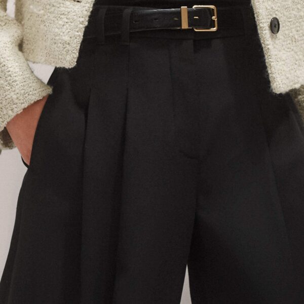 Me + Em Pleated Wide-Leg Trouser – luxury British Black in Me and Em exclusively at Coveti