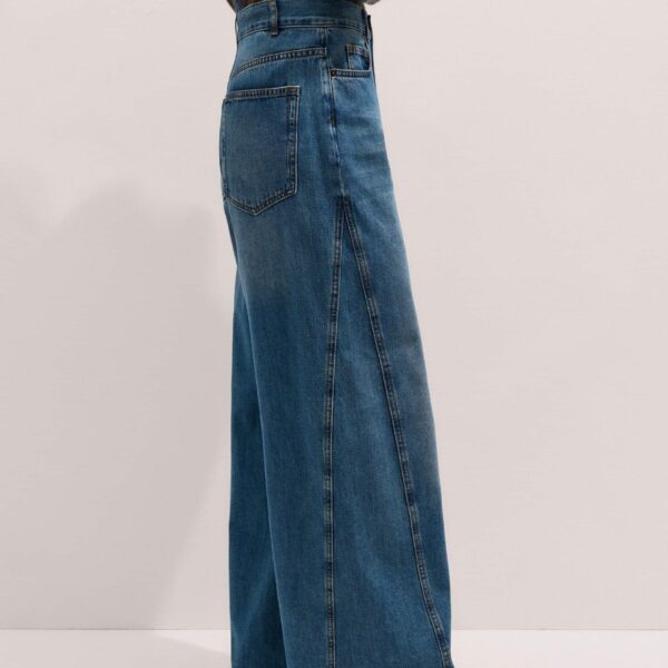Me + Em Relaxed-Leg Jean – luxury British Blue in Me and Em exclusively at Coveti